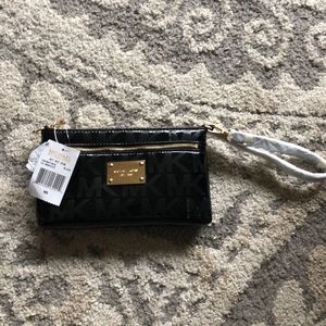 Michael Kors Jet Set Wristlet 🖤